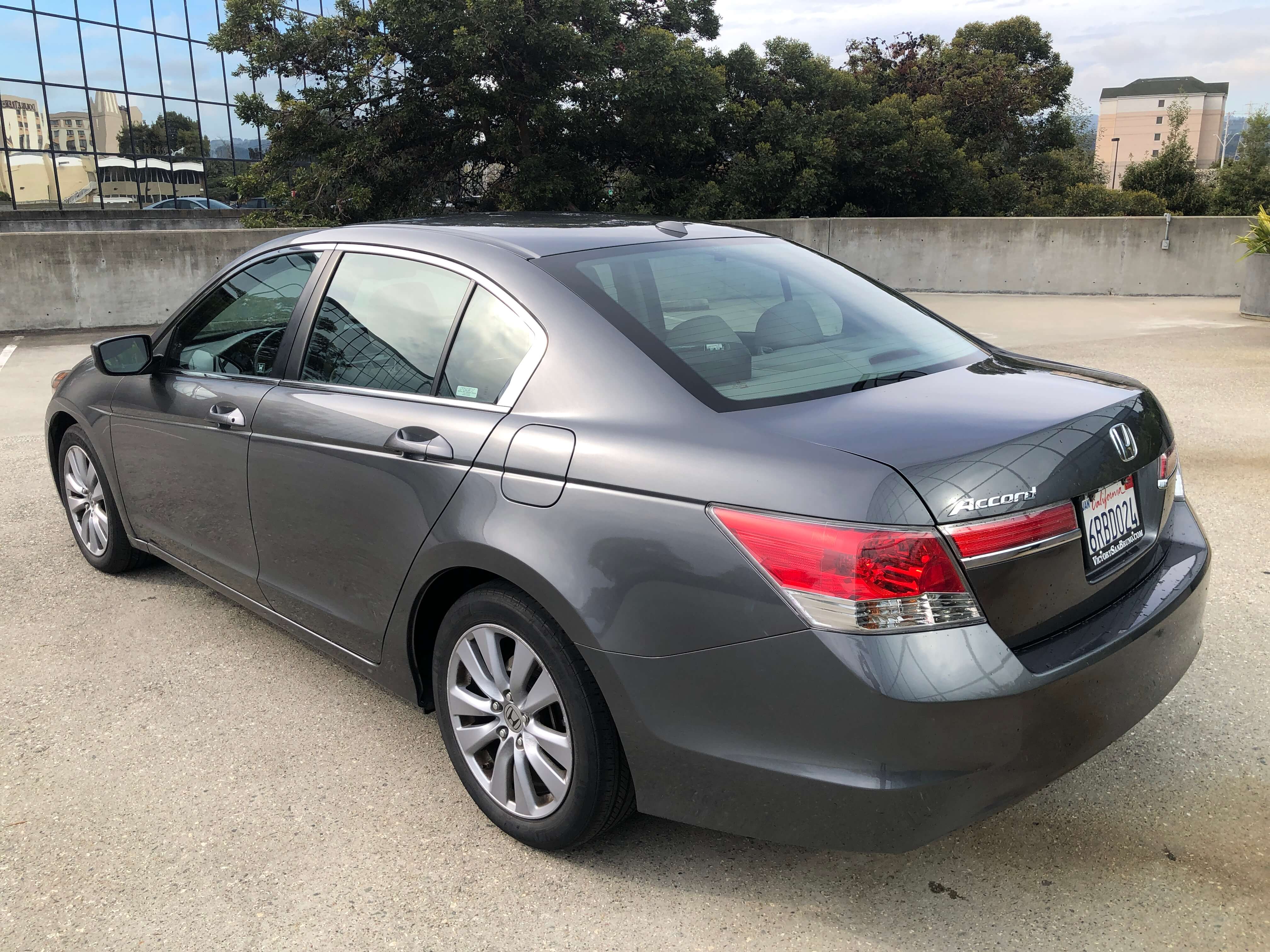 コスタメサのガラス屋さん 車買取専門店Bubka!