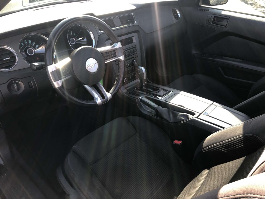 コスタメサのガラス屋さん 車買取専門店Bubka!